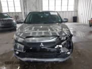 ✅ 2017 Mitsubishi Outlander SE • VIN: JA4AP3AW9HZ045220 • Lot: 43791868. Listed on IAAI with 183,904 mi. Free auction sales archive from the USA and detailed vehicle history report at DreamBid. Image 12.