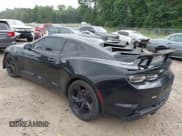 ✅ 2022 Chevrolet Camaro LT1 • VIN: 1G1FF1R70N0129998 • Lot: 42541190. Wystawiony na IAAI z przebiegiem 51 954 mil. Bezpłatny archiwum sprzedaży aukcyjnych z USA i szczegółowy raport historii pojazdu na DreamBid. Zdjęcie 3.