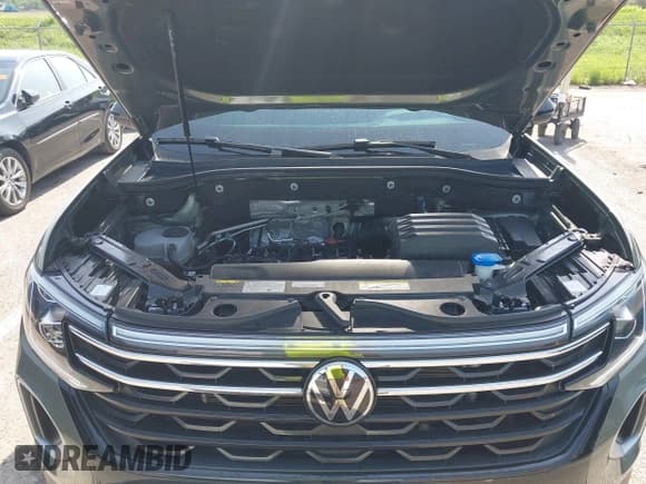 ✅ 2024 Volkswagen Atlas Peak Edition SE • VIN: 1V2CR2CA3RC562732 • Lot: 42776070. Wystawiony na IAAI z przebiegiem 85 356 mil. Bezpłatny archiwum sprzedaży aukcyjnych z USA i szczegółowy raport historii pojazdu na DreamBid. Zdjęcie 10.