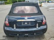 ✅ 2007 MINI Convertible S • VIN: WMWRH33597TJ43818 • Lot: 64623075. Wystawiony na Copart z przebiegiem 104 889 mil. Bezpłatny archiwum sprzedaży aukcyjnych z USA i szczegółowy raport historii pojazdu na DreamBid. Zdjęcie 6.