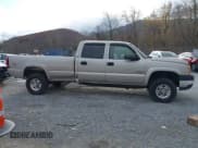 ✅ 2005 Chevrolet Silverado 2500HD LS • VIN: 1GCHK23235F842020 • Lot: 43671164. Wystawiony na IAAI z przebiegiem 270 891 mil. Bezpłatny archiwum sprzedaży aukcyjnych z USA i szczegółowy raport historii pojazdu na DreamBid. Zdjęcie 13.