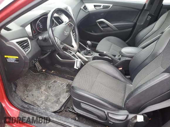 ✅ 2016 Hyundai Veloster • VIN: KMHTC6AD8GU269614 • Lot: 47683205. Wystawiony na Copart z przebiegiem 122 926 mil. Bezpłatny archiwum sprzedaży aukcyjnych z USA i szczegółowy raport historii pojazdu na DreamBid. Zdjęcie 7.