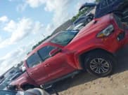 ✅ 2020 Toyota Tacoma SR5 • VIN: 3TMAZ5CN4LM135661 • Lot: 42369140. Wystawiony na IAAI z przebiegiem 109 528 mil. Bezpłatny archiwum sprzedaży aukcyjnych z USA i szczegółowy raport historii pojazdu na DreamBid. Zdjęcie 13.