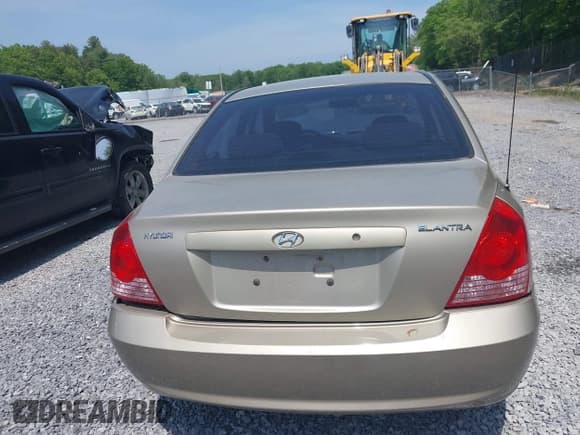 ✅ 2005 Hyundai Elantra GLS • VIN: KMHDN46D05U126262 • Lot: 42401658. Wystawiony na IAAI z przebiegiem 159 262 mil. Bezpłatny archiwum sprzedaży aukcyjnych z USA i szczegółowy raport historii pojazdu na DreamBid. Zdjęcie 16.