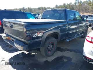 2004 Chevrolet Silverado 2500 LT с VIN 1GCGK23U24F252564, выставлен на аукционе IAAI как лот 41704141 с пробегом 180 699 миль миль и . История ставок и продаж доступна на DreamBid. Изображение 4.