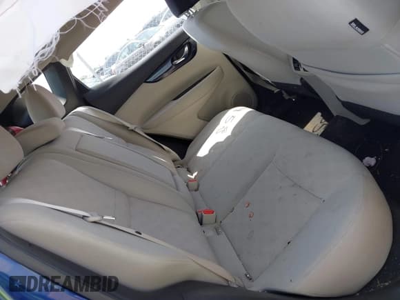 ✅ 2019 Nissan Rogue SV • VIN: JN1BJ1CR7KW332347 • Lot: 42552958. Wystawiony na IAAI z przebiegiem 88 648 mil. Bezpłatny archiwum sprzedaży aukcyjnych z USA i szczegółowy raport historii pojazdu na DreamBid. Zdjęcie 8.