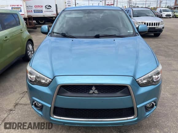 2011 Mitsubishi Outlander SE with VIN JA4AR4AU6BZ024198, listed as a IAAI auction lot 43584345 with 80,533 mi miles and . Bid and sale history available at DreamBid. Image 6.