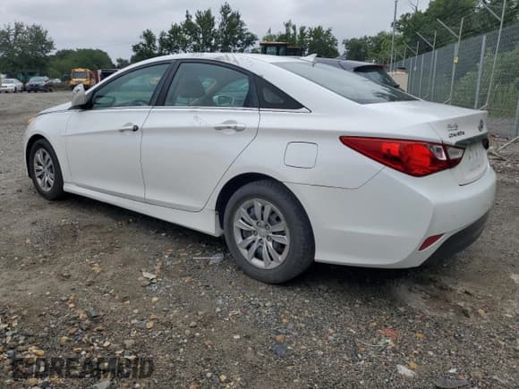 ✅ 2014 Hyundai Sonata GLS • VIN: 5NPEB4AC7EH895013 • Лот: 56181985. Опубликован ранее на Copart с пробегом 118 673 миль. Бесплатный доступ к архиву аукционных продаж из США и подробный отчёт об истории автомобиля на DreamBid. Изображение 2.