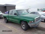 ✅ 1998 Dodge 1500 • VIN: 3B7HC12Z8WG103859 • Lot: 43722592. Wystawiony na IAAI z przebiegiem Nie podano. Bezpłatny archiwum sprzedaży aukcyjnych z USA i szczegółowy raport historii pojazdu na DreamBid. Zdjęcie 1.