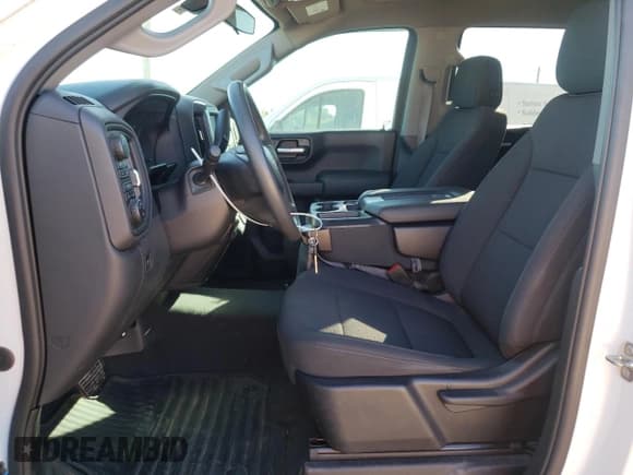 ✅ 2021 Chevrolet Silverado 1500 Custom • VIN: 3GCPYBEK4MG462463 • Lot: 75631474. Wystawiony na Copart z przebiegiem 45 932 mil. Bezpłatny archiwum sprzedaży aukcyjnych z USA i szczegółowy raport historii pojazdu na DreamBid. Zdjęcie 7.