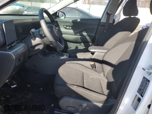 2024 Hyundai Kona SEL with VIN KM8HBCABXRU173198, listed as a Copart auction lot 42580835 with 8,937 mi miles and Clean title. Bid and sale history available at DreamBid. Image 8.