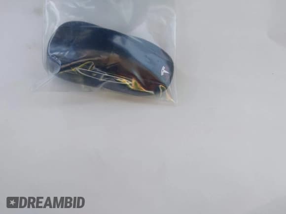 ✅ 2014 Tesla Model S 60 • VIN: 5YJSA1S11EFP35998 • Lot: 42316563. Listed on IAAI with 83,835 mi. Free auction sales archive from the USA and detailed vehicle history report at DreamBid. Image 11.