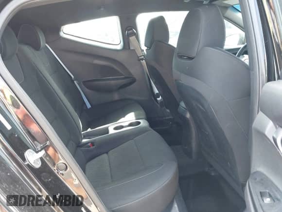 2020 Hyundai Veloster z VIN KMHT36AH9LU007422, wystawiony jako IAAI lot #42513370 z przebiegiem 102 805 mil mil oraz . Historia ofert i sprzedaży dostępna na DreamBid. Obrazek 8.