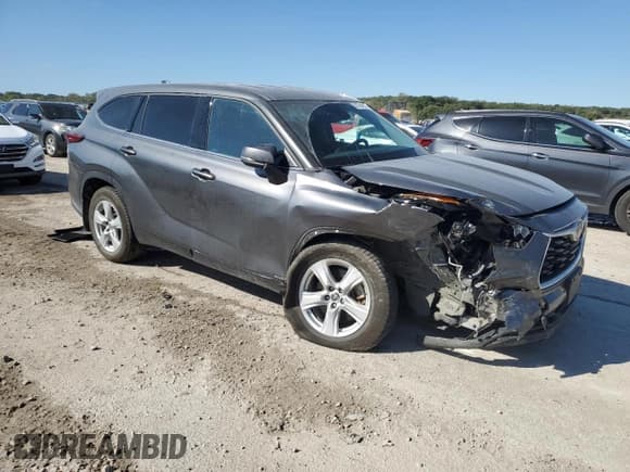 ✅ 2022 Toyota Highlander Hybrid LE • VIN: 5TDBBRCH2NS562169 • Лот: 85784915. Опубликован ранее на Copart с пробегом 74 689 миль. Бесплатный доступ к архиву аукционных продаж из США и подробный отчёт об истории автомобиля на DreamBid. Изображение 4.