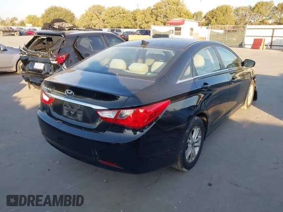 ✅ 2013 Hyundai Sonata GLS • VIN: 5NPEB4ACXDH701590 • Лот: 43460980. Опубликован ранее на IAAI с пробегом 173 820 миль. Бесплатный доступ к архиву аукционных продаж из США и подробный отчёт об истории автомобиля на DreamBid. Изображение 4.