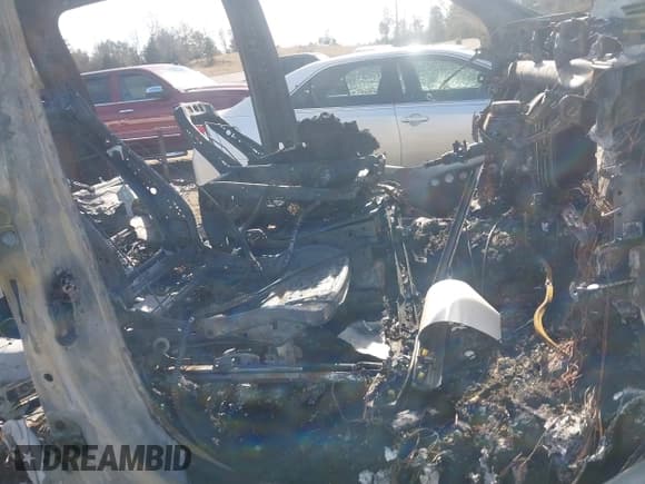 ✅ 2023 Chevrolet Silverado 1500 Custom Trail Boss • VIN: 3GCUDCED1PG304804 • Lot: 41330335. Wystawiony na IAAI z przebiegiem Nie podano. Bezpłatny archiwum sprzedaży aukcyjnych z USA i szczegółowy raport historii pojazdu na DreamBid. Zdjęcie 5.