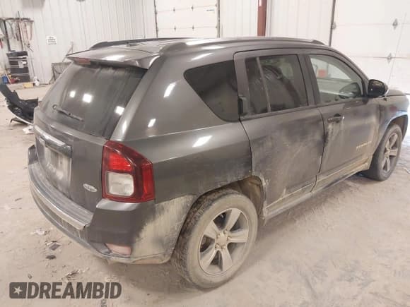 ✅ 2017 Jeep Compass High Altitude • VIN: 1C4NJDEB1HD127400 • Lot: 43729893. Wystawiony na IAAI z przebiegiem 91 821 mil. Bezpłatny archiwum sprzedaży aukcyjnych z USA i szczegółowy raport historii pojazdu na DreamBid. Zdjęcie 4.