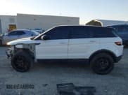 ✅ 2017 Land Rover Range Rover Evoque SE • VIN: SALVP2BG1HH209423 • Lot: 43694948. Listed on IAAI with 102,395 mi. Free auction sales archive from the USA and detailed vehicle history report at DreamBid. Image 15.