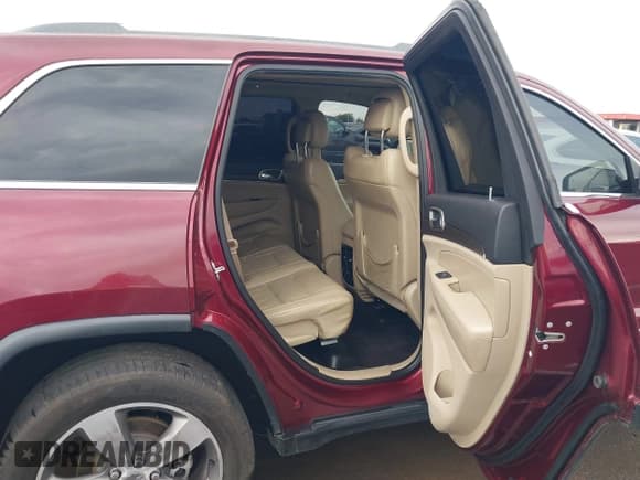 ✅ 2016 Jeep Grand Cherokee Limited • VIN: 1C4RJEBG9GC479944 • Lot: 43718914. Listed on IAAI with 135,733 mi. Free auction sales archive from the USA and detailed vehicle history report at DreamBid. Image 8.