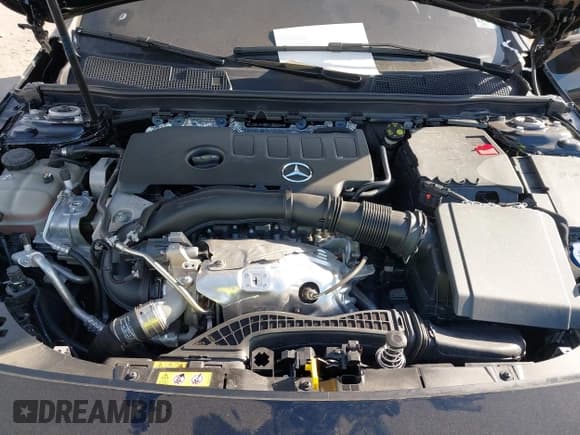 ✅ 2022 Mercedes-Benz CLA 250 • VIN: W1K5J4HB8NN322644 • Lot: 41664682. Wystawiony na IAAI z przebiegiem 27 898 mil. Bezpłatny archiwum sprzedaży aukcyjnych z USA i szczegółowy raport historii pojazdu na DreamBid. Zdjęcie 10.