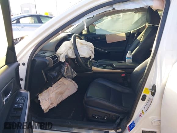 ✅ 2014 Lexus IS 250 • VIN: JTHBF1D20E5028768 • Lot: 43759871. Wystawiony na IAAI z przebiegiem 142 025 mil. Bezpłatny archiwum sprzedaży aukcyjnych z USA i szczegółowy raport historii pojazdu na DreamBid. Zdjęcie 5.