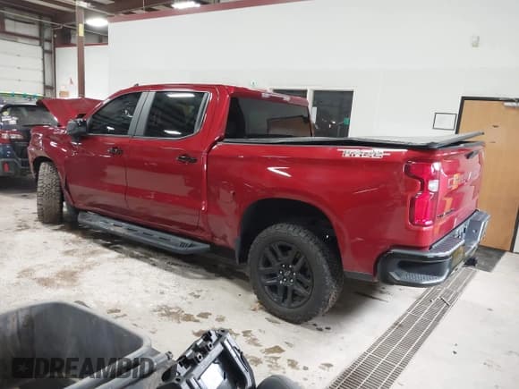 ✅ 2021 Chevrolet Silverado 1500 LT Trail Boss • VIN: 3GCPYFEL4MG430175 • Lot: 41932628. Wystawiony na IAAI z przebiegiem 64 654 mil. Bezpłatny archiwum sprzedaży aukcyjnych z USA i szczegółowy raport historii pojazdu na DreamBid. Zdjęcie 3.