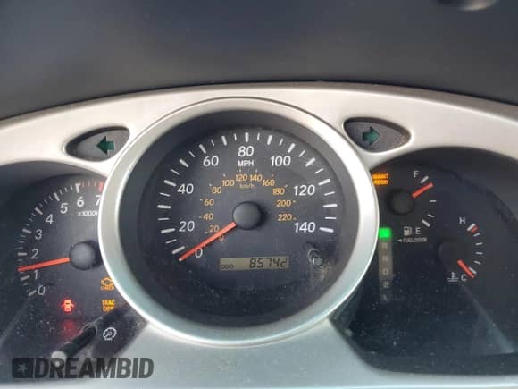 2004 Toyota Highlander с VIN JTEDD21A240080427, выставлен на аукционе Copart как лот 84010105 с пробегом 85 742 миль миль и Списание • Salvage title. История ставок и продаж доступна на DreamBid. Изображение 9.