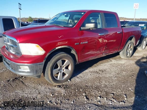 ✅ 2009 Dodge 1500 SLT • VIN: 1D3HV13T99S718137 • Lot: 40863172. Wystawiony na IAAI z przebiegiem 159 564 mil. Bezpłatny archiwum sprzedaży aukcyjnych z USA i szczegółowy raport historii pojazdu na DreamBid. Zdjęcie 18.