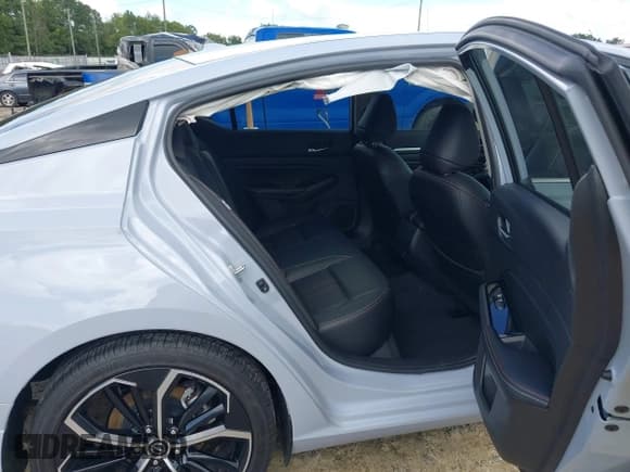 ✅ 2023 Nissan Altima SR • VIN: 1N4BL4CV9PN402391 • Лот: 42992373. Опубликован ранее на IAAI с пробегом 19 112 миль. Бесплатный доступ к архиву аукционных продаж из США и подробный отчёт об истории автомобиля на DreamBid. Изображение 8.