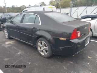 2010 Chevrolet Malibu 2LT z VIN 1G1ZD5EB4AF138554, wystawiony jako IAAI lot #43539106 z przebiegiem 170 646 mil mil oraz . Historia ofert i sprzedaży dostępna na DreamBid. Obrazek 3.