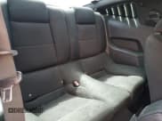 ✅ 2010 Ford Mustang V6 • VIN: 1ZVBP8AN0A5134117 • Lot: 80562895. Wystawiony na Copart z przebiegiem 167 658 mil. Bezpłatny archiwum sprzedaży aukcyjnych z USA i szczegółowy raport historii pojazdu na DreamBid. Zdjęcie 10.