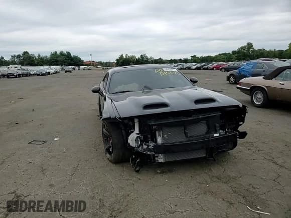 ✅ 2021 Dodge Challenger SRT Hellcat • VIN: 2C3CDZC90MH603035 • Lot: 68492914. Wystawiony na Copart z przebiegiem 14 657 mil. Bezpłatny archiwum sprzedaży aukcyjnych z USA i szczegółowy raport historii pojazdu na DreamBid. Zdjęcie 11.