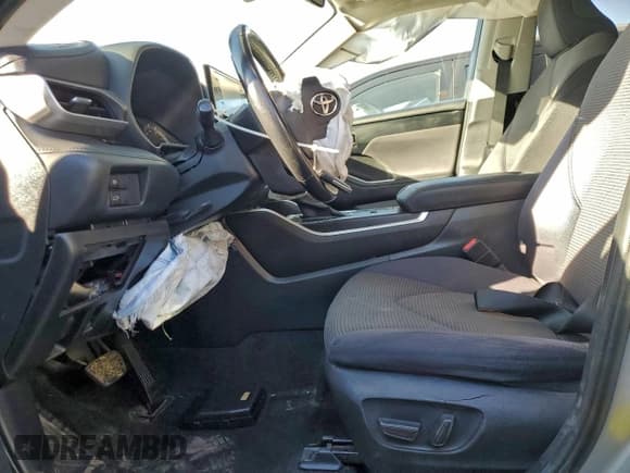 ✅ 2020 Toyota Highlander LE • VIN: 5TDZZRAH2LS007233 • Lot: 90550335. Wystawiony na Copart z przebiegiem 94 937 mil. Bezpłatny archiwum sprzedaży aukcyjnych z USA i szczegółowy raport historii pojazdu na DreamBid. Zdjęcie 7.