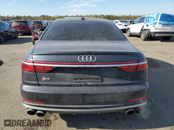 ✅ 2021 Audi S8 • VIN: WAU8SAF85MN022517 • Lot: 88544105. Wystawiony na Copart z przebiegiem 62 112 mil. Bezpłatny archiwum sprzedaży aukcyjnych z USA i szczegółowy raport historii pojazdu na DreamBid. Zdjęcie 6.