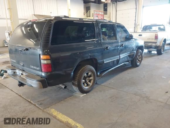 ✅ 2004 Chevrolet Suburban LT • VIN: 1GNFK16Z64J268977 • Лот: 41573029. Опубликован ранее на IAAI с пробегом 181 923 миль. Бесплатный доступ к архиву аукционных продаж из США и подробный отчёт об истории автомобиля на DreamBid. Изображение 4.