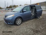 ✅ 2017 Toyota Sienna XLE • VIN: 5TDYZ3DC1HS827917 • Lot: 90220885. Wystawiony na Copart z przebiegiem 124 990 mil. Bezpłatny archiwum sprzedaży aukcyjnych z USA i szczegółowy raport historii pojazdu na DreamBid. Zdjęcie 1.