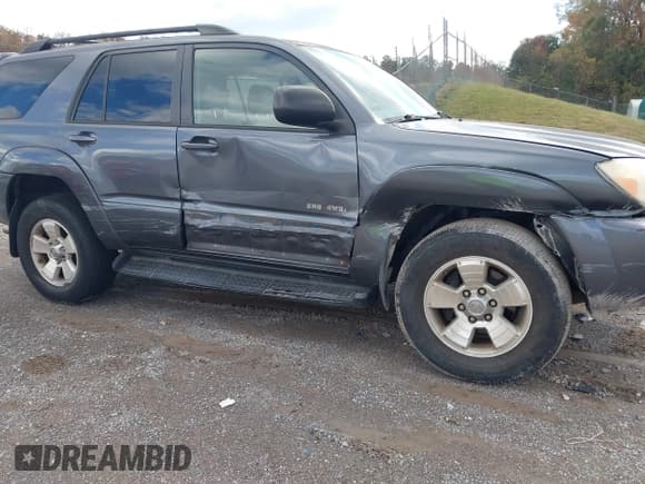 ✅ 2004 Toyota 4Runner SR5 Sport • VIN: JTEBU14R240054381 • Лот: 43582781. Опубликован ранее на IAAI с пробегом 244 828 миль. Бесплатный доступ к архиву аукционных продаж из США и подробный отчёт об истории автомобиля на DreamBid. Изображение 6.