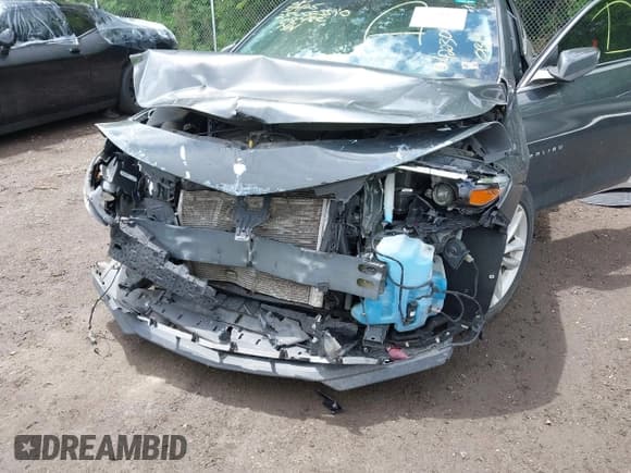 ✅ 2018 Chevrolet Malibu LT • VIN: 1G1ZD5ST9JF108480 • Lot: 42230437. Wystawiony na IAAI z przebiegiem 142 004 mil. Bezpłatny archiwum sprzedaży aukcyjnych z USA i szczegółowy raport historii pojazdu na DreamBid. Zdjęcie 6.