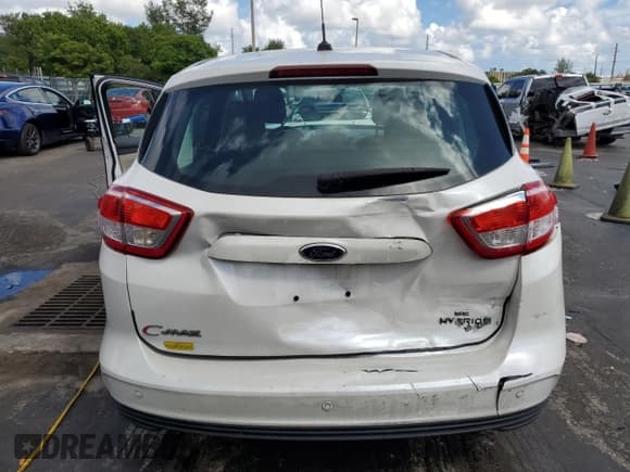 ✅ 2018 Ford C-Max SE • VIN: 1FADP5AU5JL105876 • Lot: 85381485. Wystawiony na Copart z przebiegiem 81 836 mil. Bezpłatny archiwum sprzedaży aukcyjnych z USA i szczegółowy raport historii pojazdu na DreamBid. Zdjęcie 6.