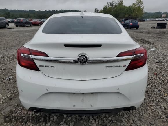 ✅ 2016 Buick Regal Premium I • VIN: 2G4GP5EX9G9162962 • Lot: 83967085. Listed on Copart with 135,100 mi. Free auction sales archive from the USA and detailed vehicle history report at DreamBid. Image 6.