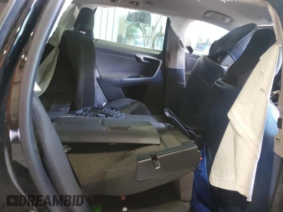 ✅ 2015 Volvo XC60 T5 Drive-E • VIN: YV440MDJ1F2670310 • Lot: 53361955. Wystawiony na Copart z przebiegiem Nie podano. Bezpłatny archiwum sprzedaży aukcyjnych z USA i szczegółowy raport historii pojazdu na DreamBid. Zdjęcie 11.