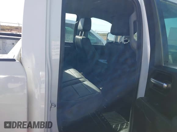 ✅ 2022 Chevrolet Silverado 2500HD Work Truck • VIN: 1GC2YLEY9NF233770 • Lot: 40905415. Wystawiony na IAAI z przebiegiem 145 387 mil. Bezpłatny archiwum sprzedaży aukcyjnych z USA i szczegółowy raport historii pojazdu na DreamBid. Zdjęcie 8.