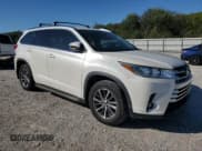 ✅ 2018 Toyota Highlander SE • VIN: 5TDJZRFH2JS541643 • Lot: 82588675. Wystawiony na Copart z przebiegiem 41 666 mil. Bezpłatny archiwum sprzedaży aukcyjnych z USA i szczegółowy raport historii pojazdu na DreamBid. Zdjęcie 4.