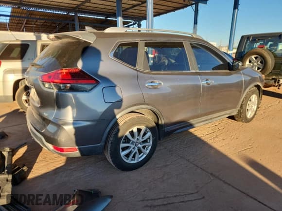✅ 2017 Nissan Rogue SV • VIN: KNMAT2MT8HP540064 • Lot: 82533885. Listed on Copart with 144,310 mi. Free auction sales archive from the USA and detailed vehicle history report at DreamBid. Image 3.