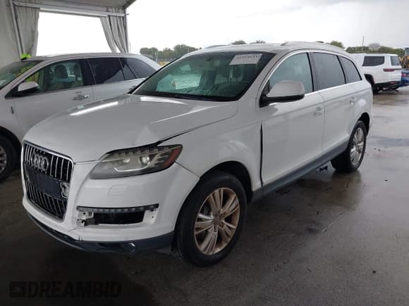 ✅ 2010 Audi Q7 Premium Plus • VIN: WA1LYAFE6AD007604 • Lot: 41955633. Listed on IAAI with 240,433 mi. Free auction sales archive from the USA and detailed vehicle history report at DreamBid. Image 2.