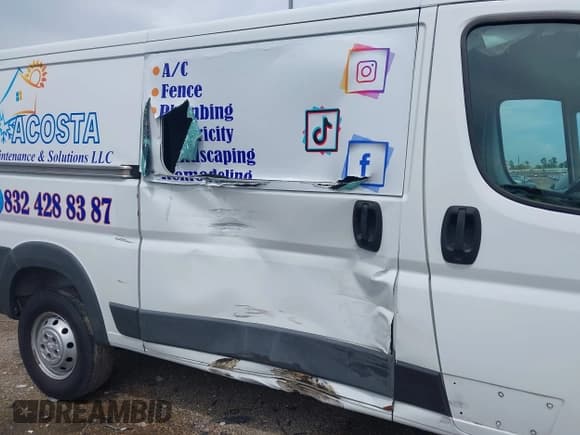 ✅ 2014 Ram ProMaster Cargo • VIN: 3C6TRVAG1EE128975 • Lot: 42699092. Listed on IAAI with 180,113 mi. Free auction sales archive from the USA and detailed vehicle history report at DreamBid. Image 6.