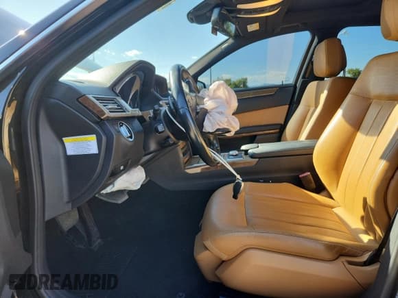 ✅ 2011 Mercedes-Benz E 550 Luxury • VIN: WDDHF9AB2BA334250 • Lot: 81057345. Listed on Copart with 83,079 mi. Free auction sales archive from the USA and detailed vehicle history report at DreamBid. Image 7.