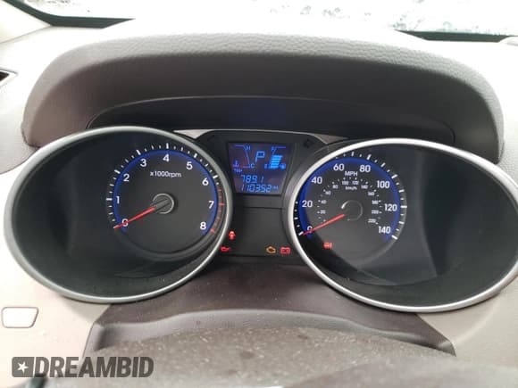 ✅ 2015 Hyundai Tucson Limited • VIN: KM8JUCAG4FU983025 • Lot: 84997175. Wystawiony na Copart z przebiegiem 110 352 mil. Bezpłatny archiwum sprzedaży aukcyjnych z USA i szczegółowy raport historii pojazdu na DreamBid. Zdjęcie 9.