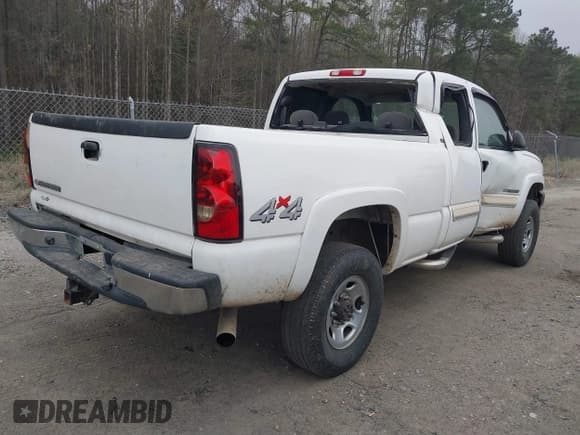 ✅ 2006 Chevrolet Silverado 2500HD LT2 • VIN: 1GCHK29U66E147563 • Лот: 41794770. Опубликован ранее на IAAI с пробегом 107 526 миль. Бесплатный доступ к архиву аукционных продаж из США и подробный отчёт об истории автомобиля на DreamBid. Изображение 4.