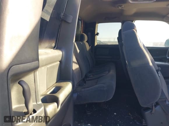 ✅ 1999 Chevrolet Silverado 1500 LS • VIN: 2GCEK19V0X1106323 • Lot: 43674068. Listed on IAAI with 154,869 mi. Free auction sales archive from the USA and detailed vehicle history report at DreamBid. Image 8.